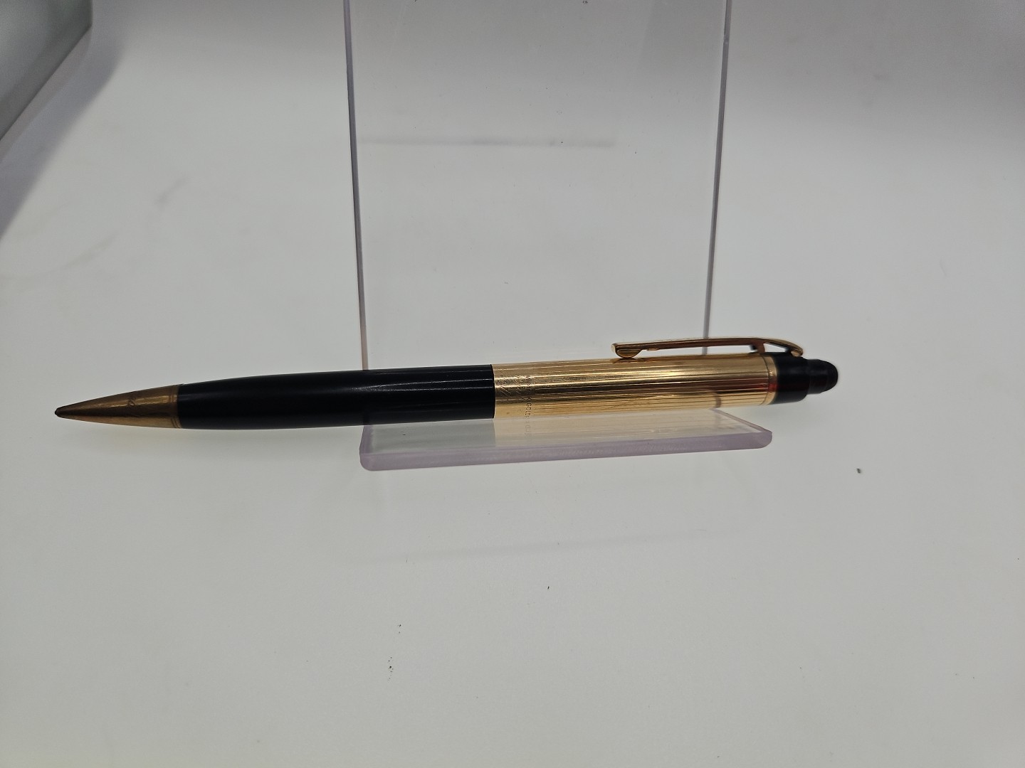 Eversharp Skyline Blue/14kt Gold Filled Cap & Gold Trim 0.9mm Pencil – 1940’s