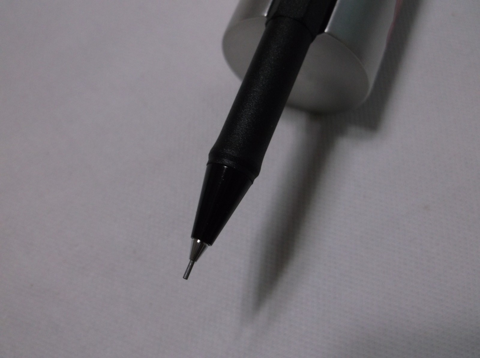 ROTRING 600 NEWTON HEXAGONAL BLACK 0.7 MM PENCIL / 46581