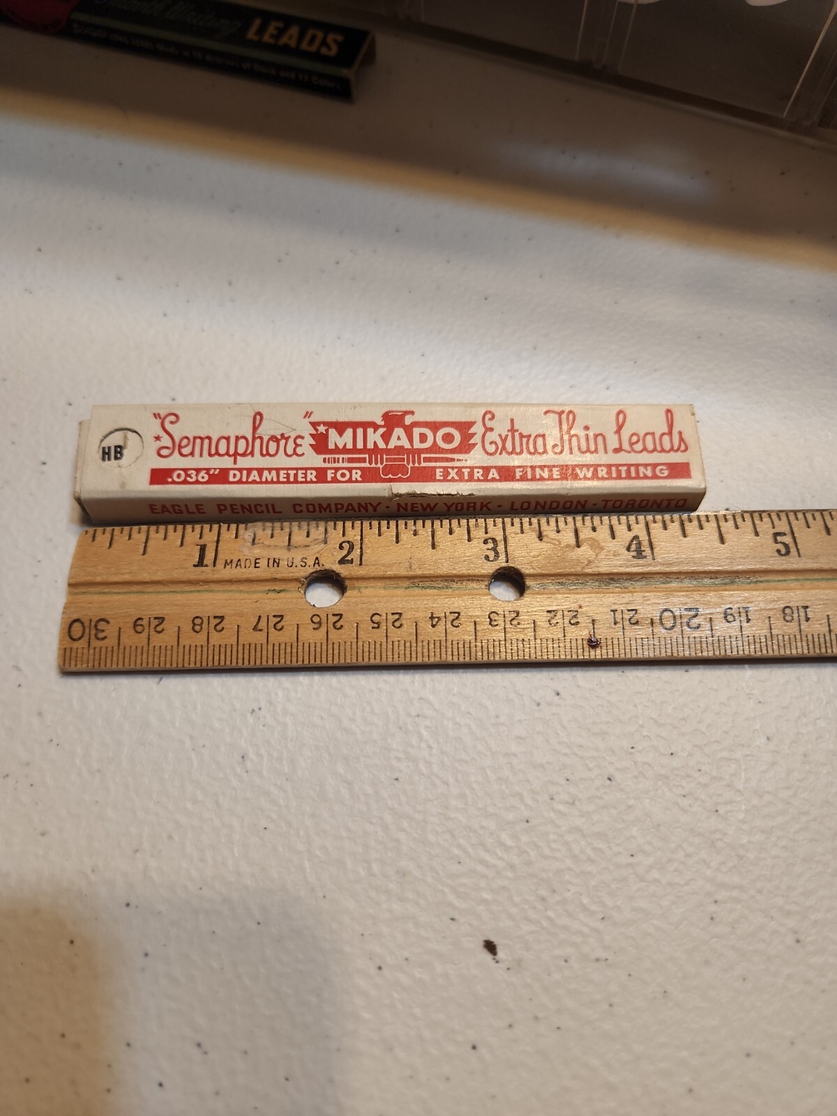 Vintage Semaphore Mikado extra thin leads,.036″ dia., 75-76 Black,1936 packaging
