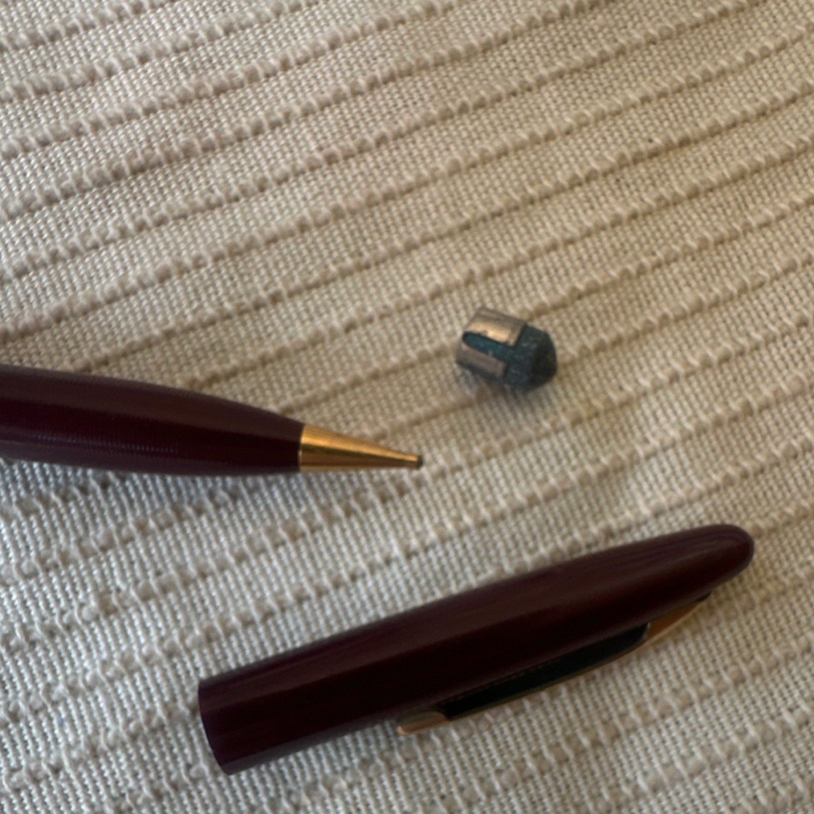 Sheaffer Vintage Twist Click Mechanical Pencil Burgundy Metal Retractable Tip