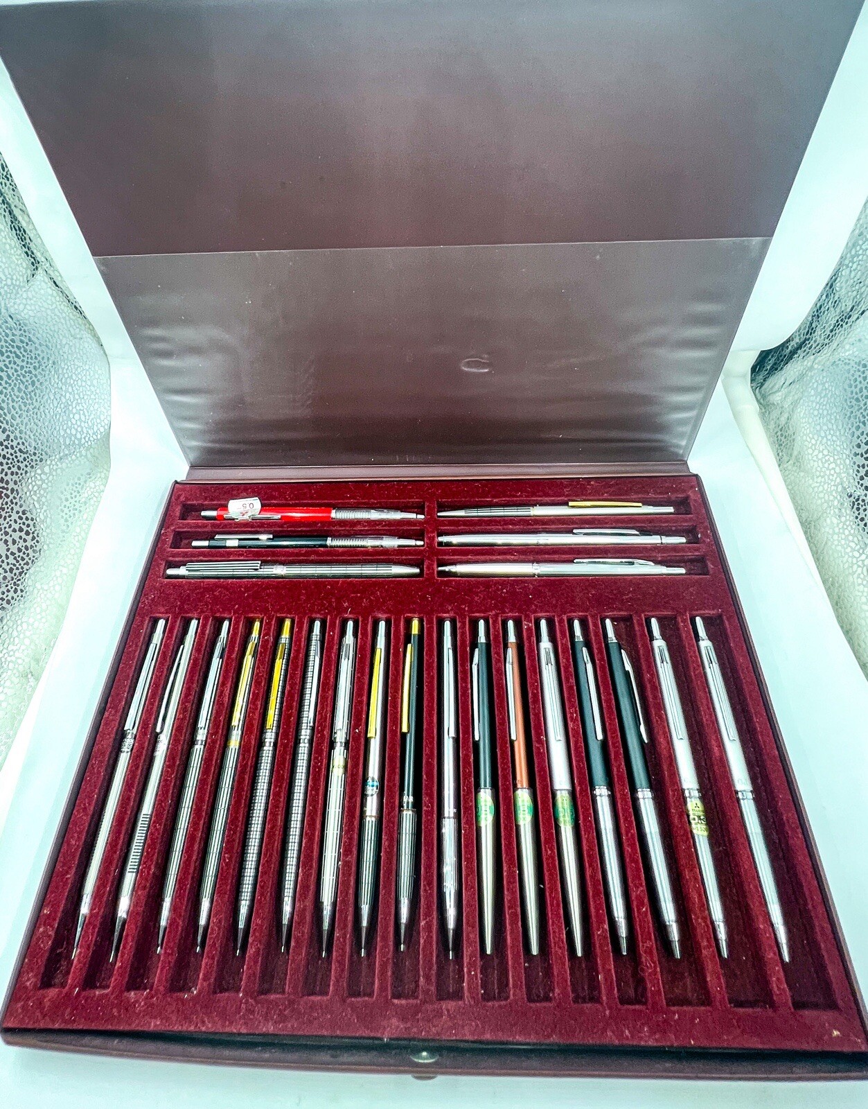 Mitsubishi Jaguar & Double Push Knock Mechanical Pencil 21pcs With Box