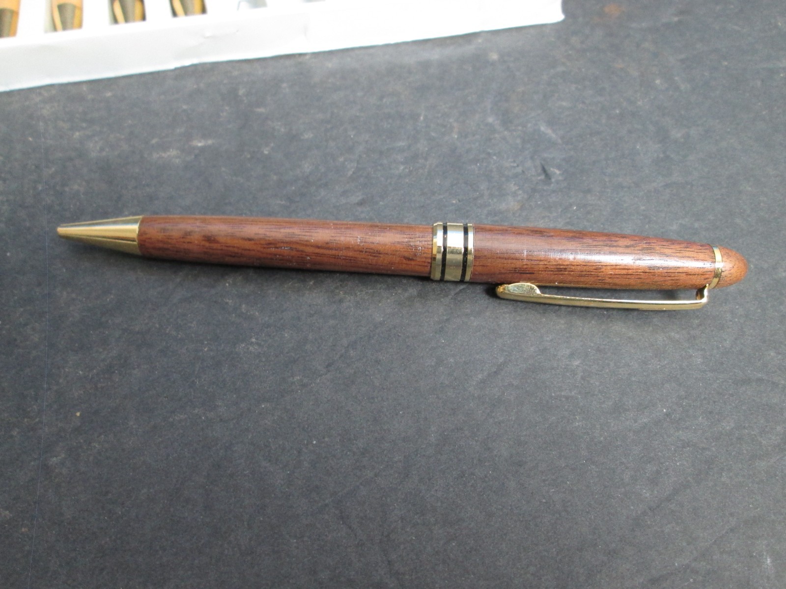 Quality Wood Mechanical Pencils [4-Maple 3-Rosewood & 1 Rosewood Letter Open] B2