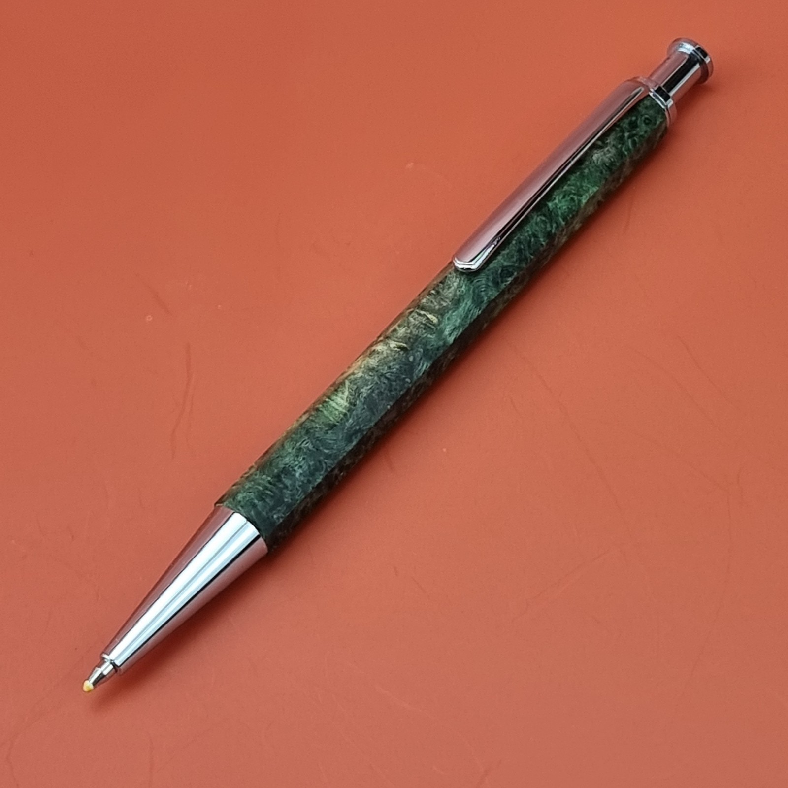 Hand Crafted Click Ballpointpen with Octagonal Wood Barrel
