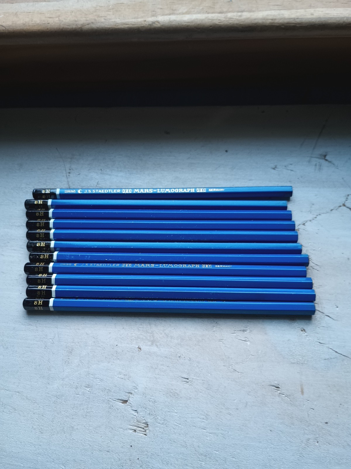 Vintage Mars Staedtler Lumograph Eleven Pencils In Metal Box