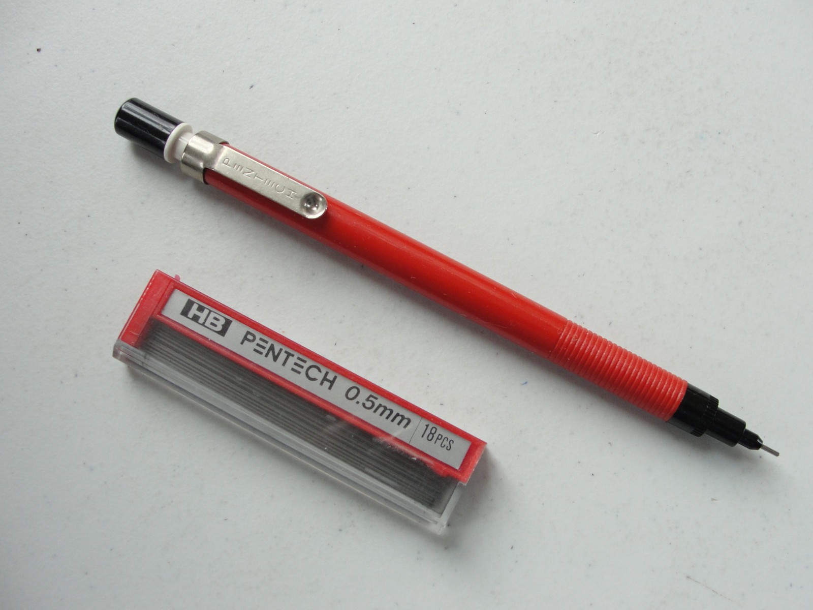 Vintage Pentech UltraSharp 0.5mm Red Black Mechanical Pencil w/ Pentech Lead