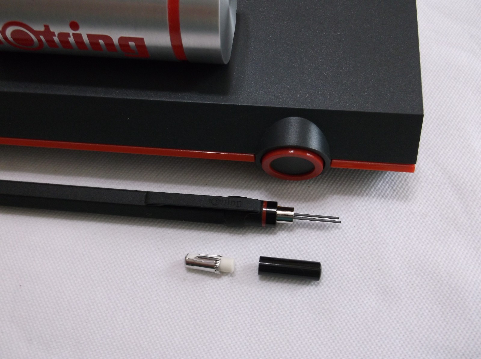 ROTRING 600 NEWTON HEXAGONAL BLACK 0.7 MM PENCIL / 46581