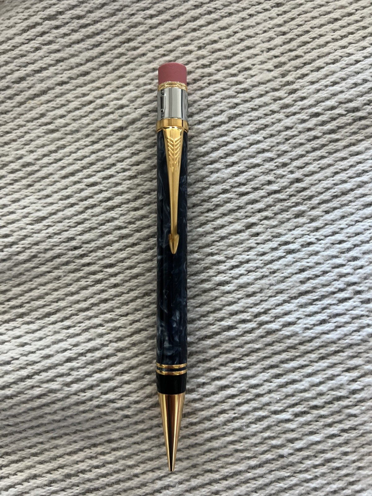 PARKER DUOFOLD CENTENNIAL MARBLE BLUE MECHANICAL PENCIL