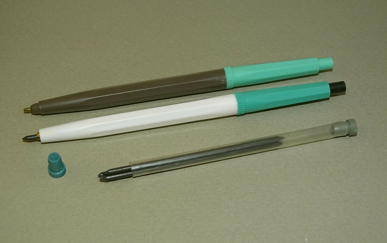 Vintage Russian STUDENT Set – Mechanical Pencil & Pen w/ Refill in Original Box