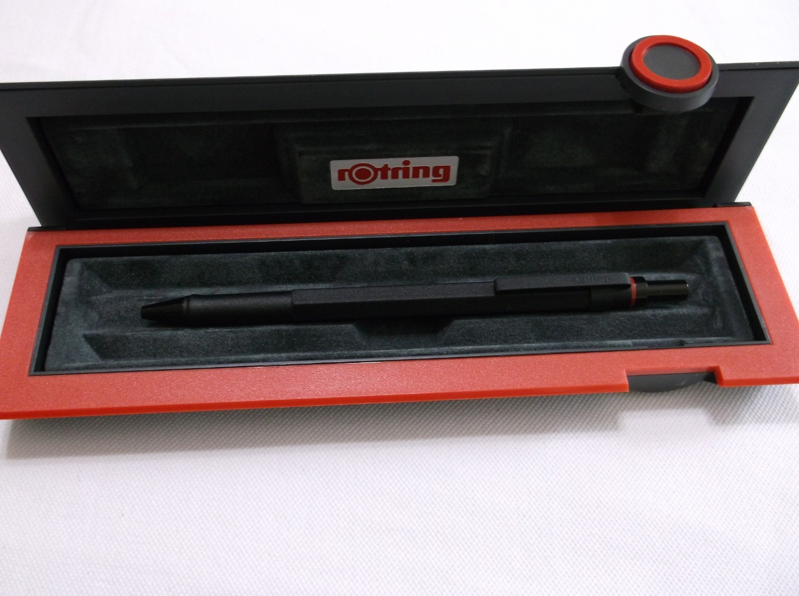 ROTRING 600 NEWTON HEXAGONAL BLACK 0.7 MM PENCIL / 46581