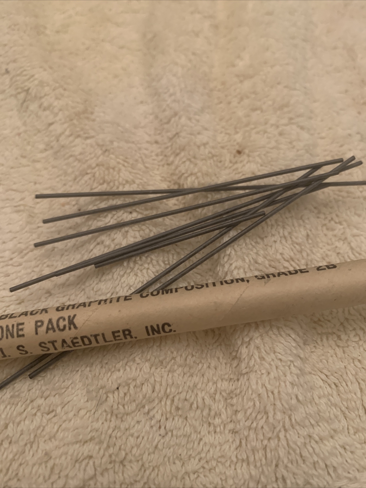 vintage black graphite pencil lead set of 7