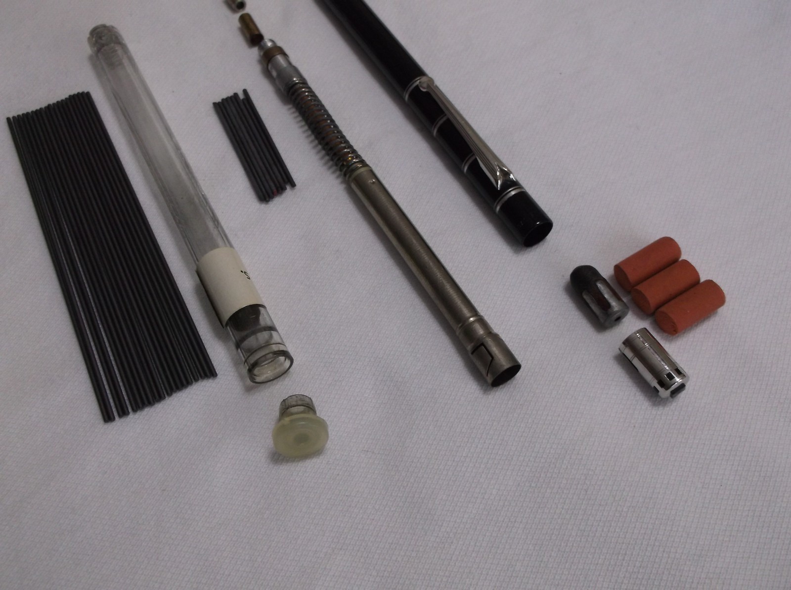 VINTAGE WAHL EVERSHARP CORONET BLACK ALUMILITE MECHANCIAL PENCIL / 1.18 mm LEAD
