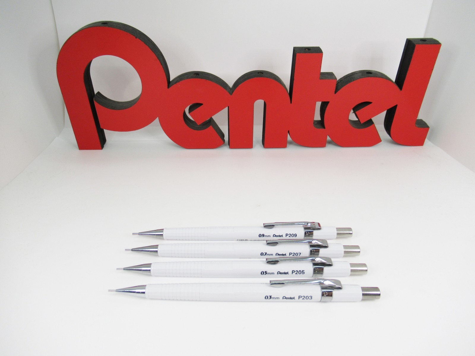 Pentel P200 Collection Colors – White, Set of 4 (Brazil)