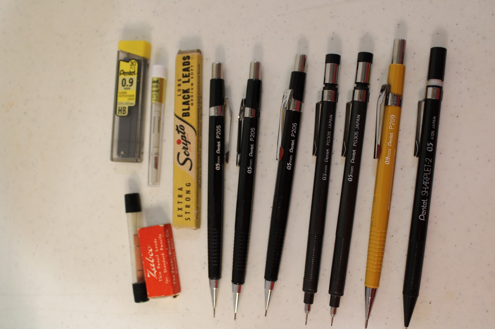 LOT OF 7 MECHANACAL DRAFTING WORKING LEAD PENCILS VINTAGE PENTEL P205, 209, ETC.
