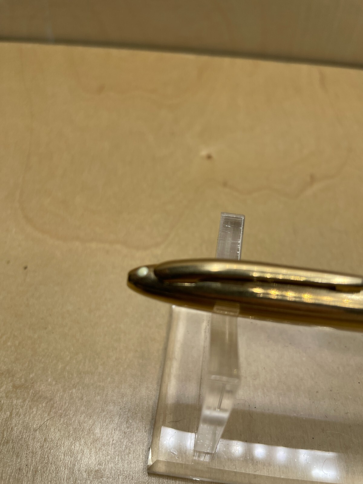 Sheaffer USA Pencil – Gold Vert Line Cap, Black Horiz Line Barrel, White Dot