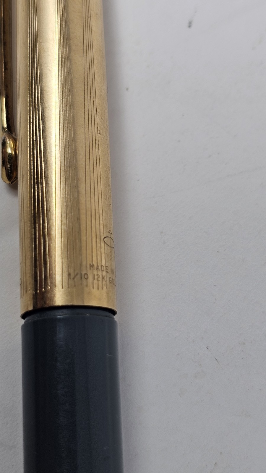 “PARKER * 1/10 12K GOLD FILLED…” Grey/Gold Trim Cap-Act. Working Mech Pencil