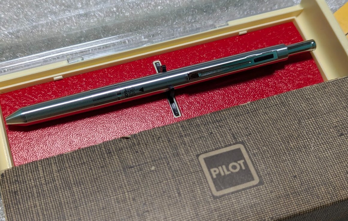 RARE Vintage Pilot 2+1 Multi-function Pen Discontinued limited .hard to find