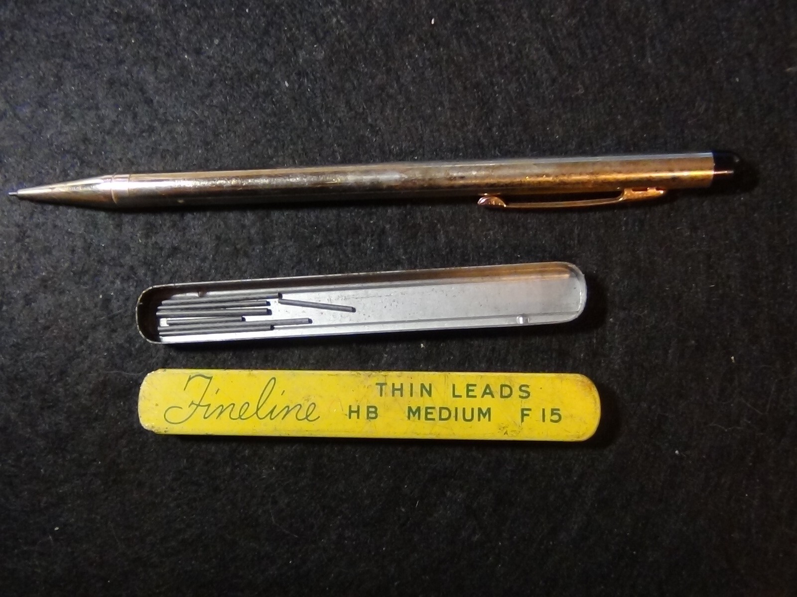 Vintage Made in USA Metal Mechanical Pencil & Sheaffer’s Lead Case Nice Set