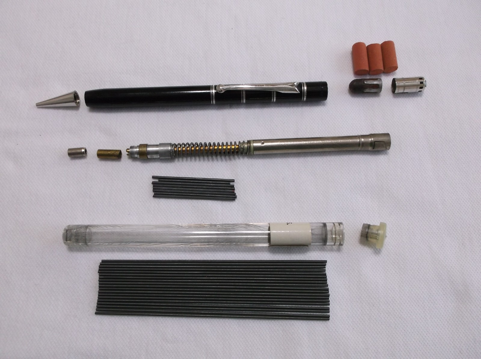 VINTAGE WAHL EVERSHARP CORONET BLACK ALUMILITE MECHANCIAL PENCIL / 1.18 mm LEAD