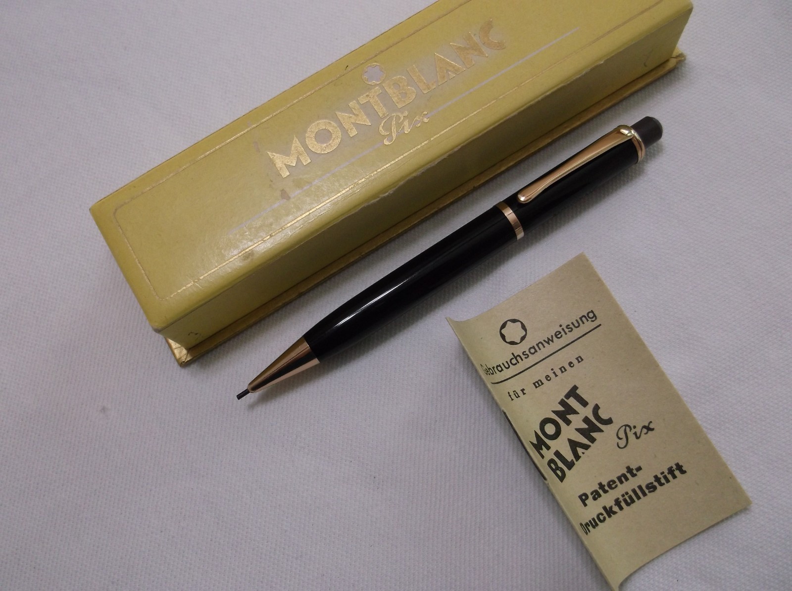 MONTBLANC PIX #372 BLACK MECHANCIAL PENCIL WITH VIOLET PUSH BUTTON/ 1.18 mm lead