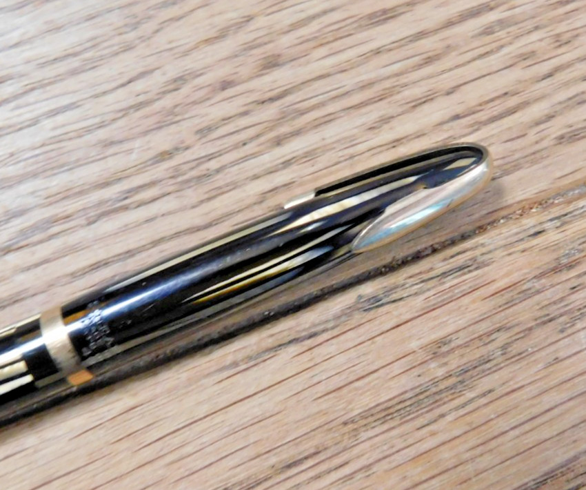 1940s Brown & Gold Sheaffer’s 400 mechanical pencil! Gold trim Military clip.