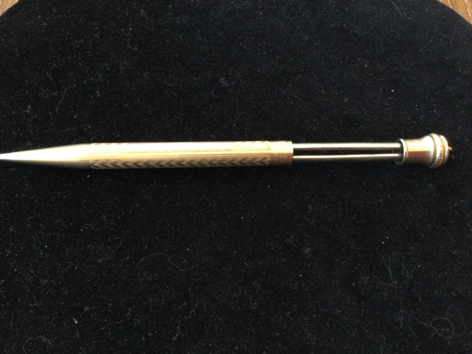 Wahl Eversharp Gold Filled Chevron Pattern Ringtop 1.1mm Pencil – 1920’s – USA