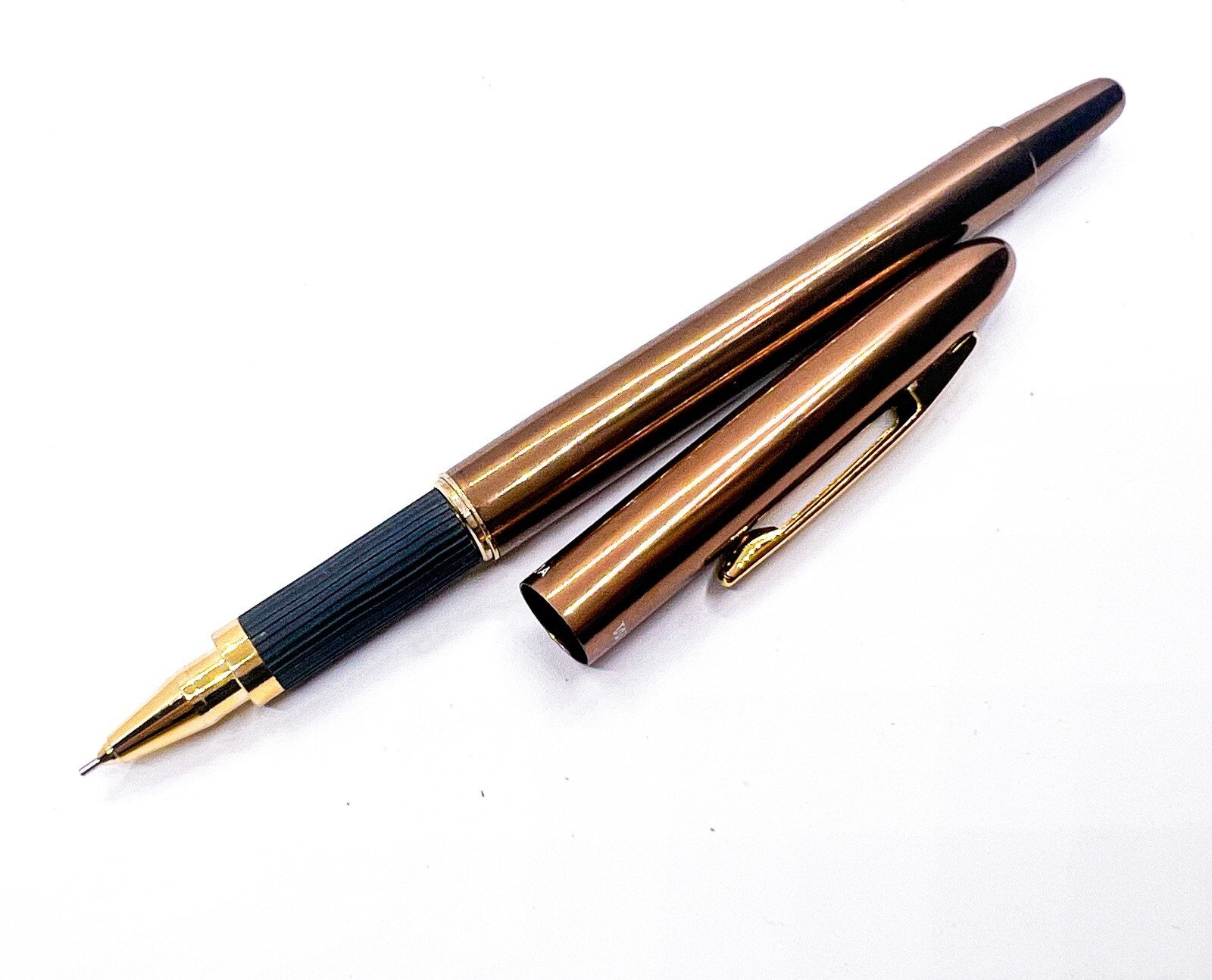 Mint Ohto Words Cap Style Plug Out Mechanical Pencil 0.5mm with rubber grip