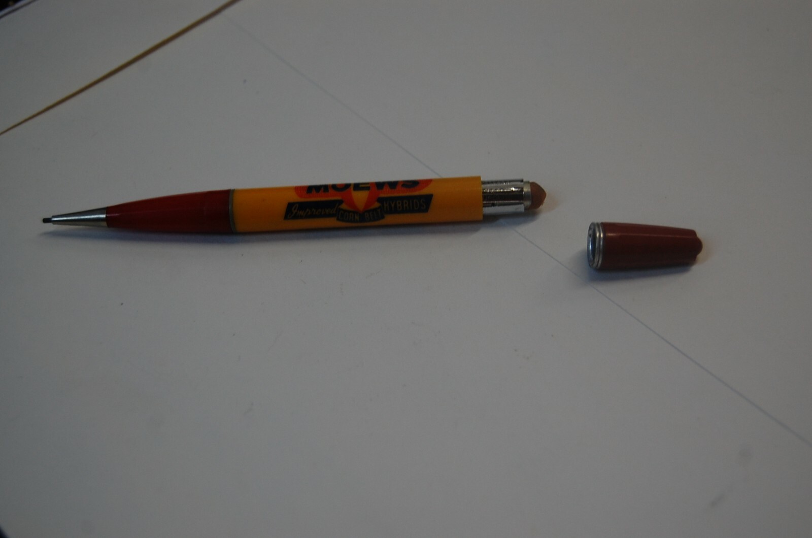 B3 DUROLITE MOEWS HYBRIDS SEED CORN MECHANICAL PENCIL Granville IL