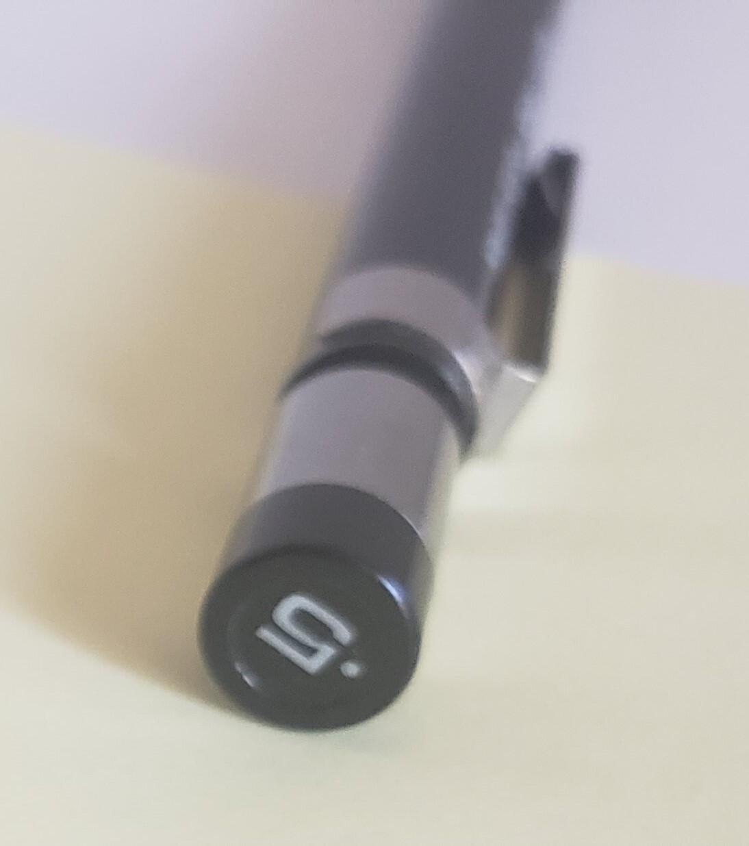 4 Pentel Pencils 2 P207 0.7mm P205 0.5mm PG305 0,5mm 2 tubes of lead P16