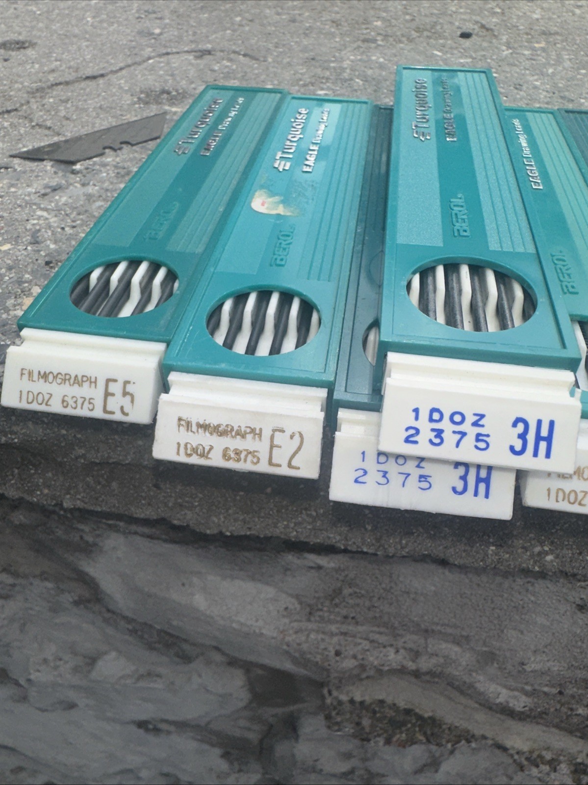 Vintage Lot Turquoise Eagle Drawing Leads 2375 4h 2h Hb 3h