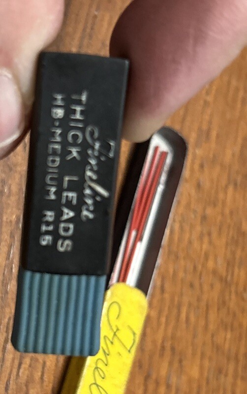 VINTAGE SHEAFFER’S FINELINE THIN LEADS Red F15 Tin,fineline Thick Lead R15