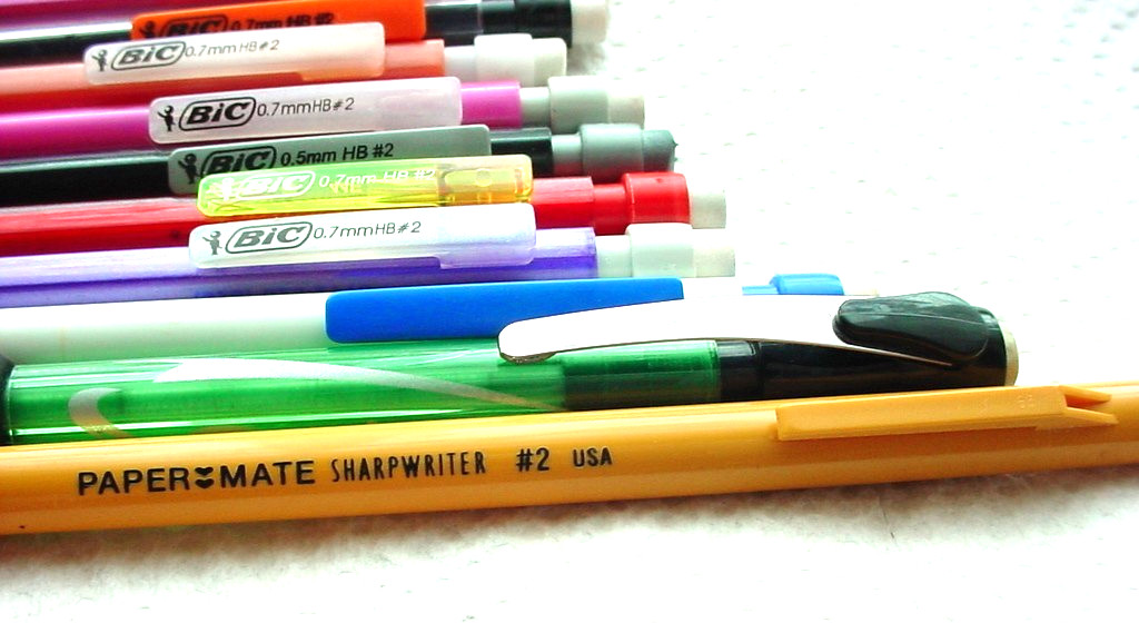 Mechanical Pencil And Refill Leads Mixed Lot JL24726 Bic Pentel Paper Mate