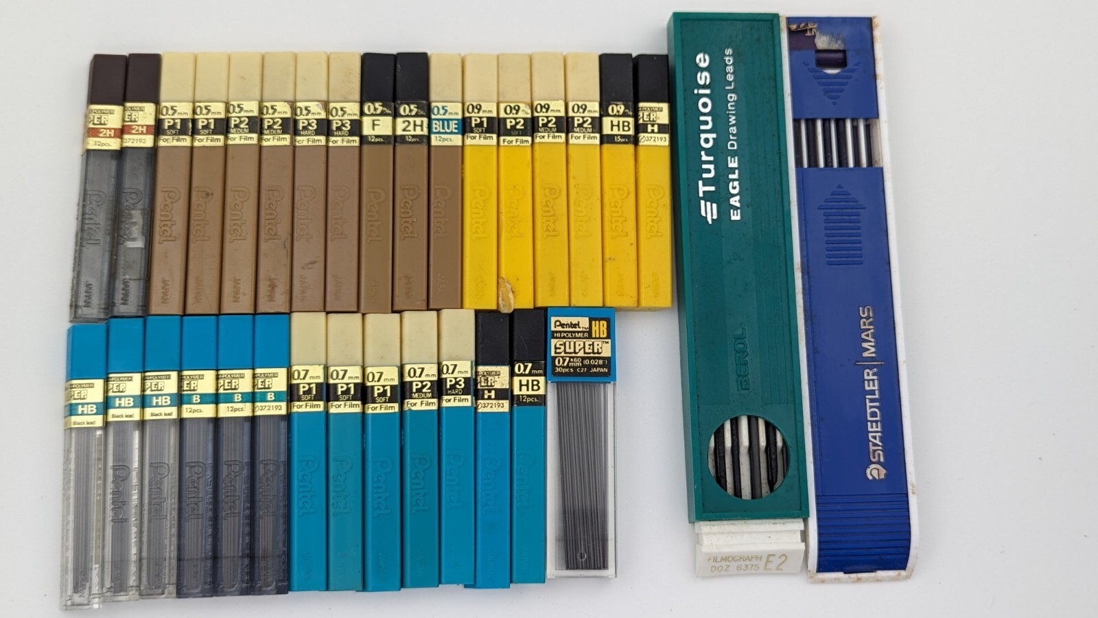 Lot of 33 – Mechanical Pencil Lead, Different Sizes And Hardness 0.5 MM 0.7MM