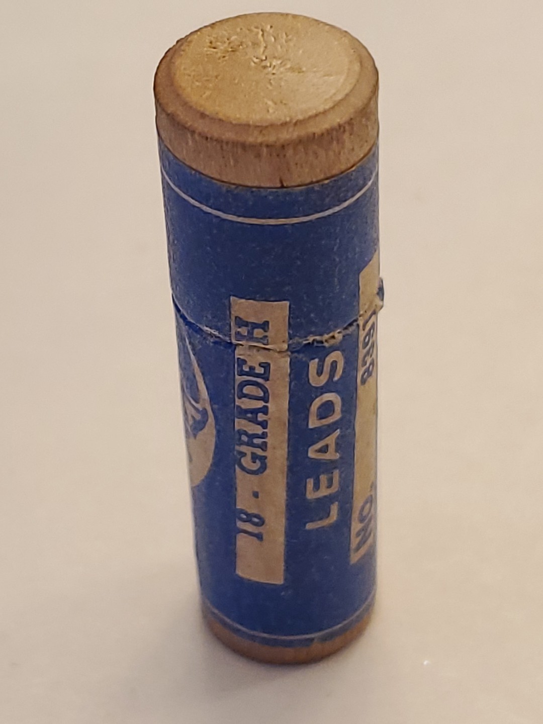 Vintage Mars J.S. Staedtler Inc. Grade H Leads No 8391 Round Wooden Container