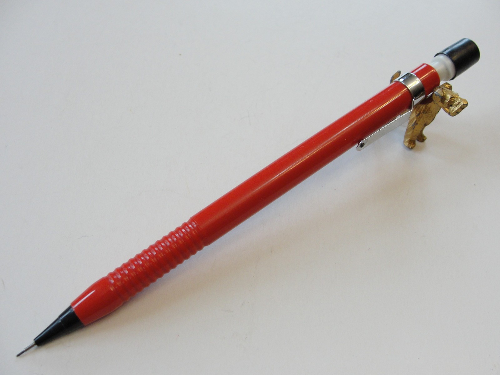 Vintage Pentech UltraSharp 0.5mm Red Black Mechanical Pencil