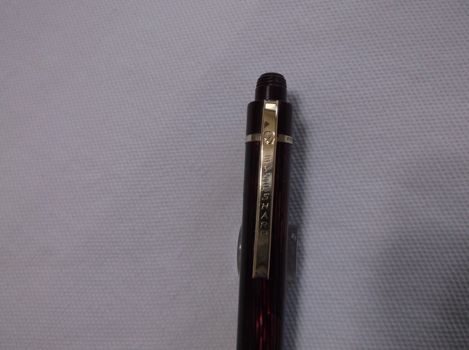 VINTAGE EVERSHARP SKYLINE RED STRIPE MOIRE MECHANCIAL PENCIL / 1.1 mm LEAD