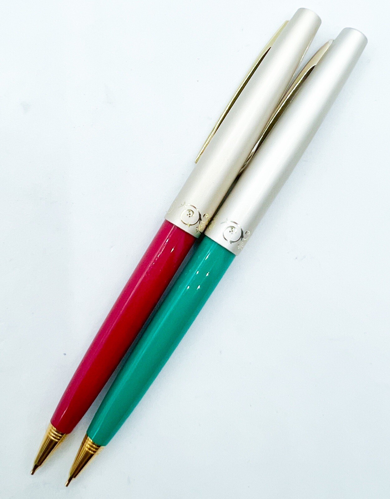 NOS pilot elite Flower Mechanical Pencil 2pcs Set Green Pink Fully Functional