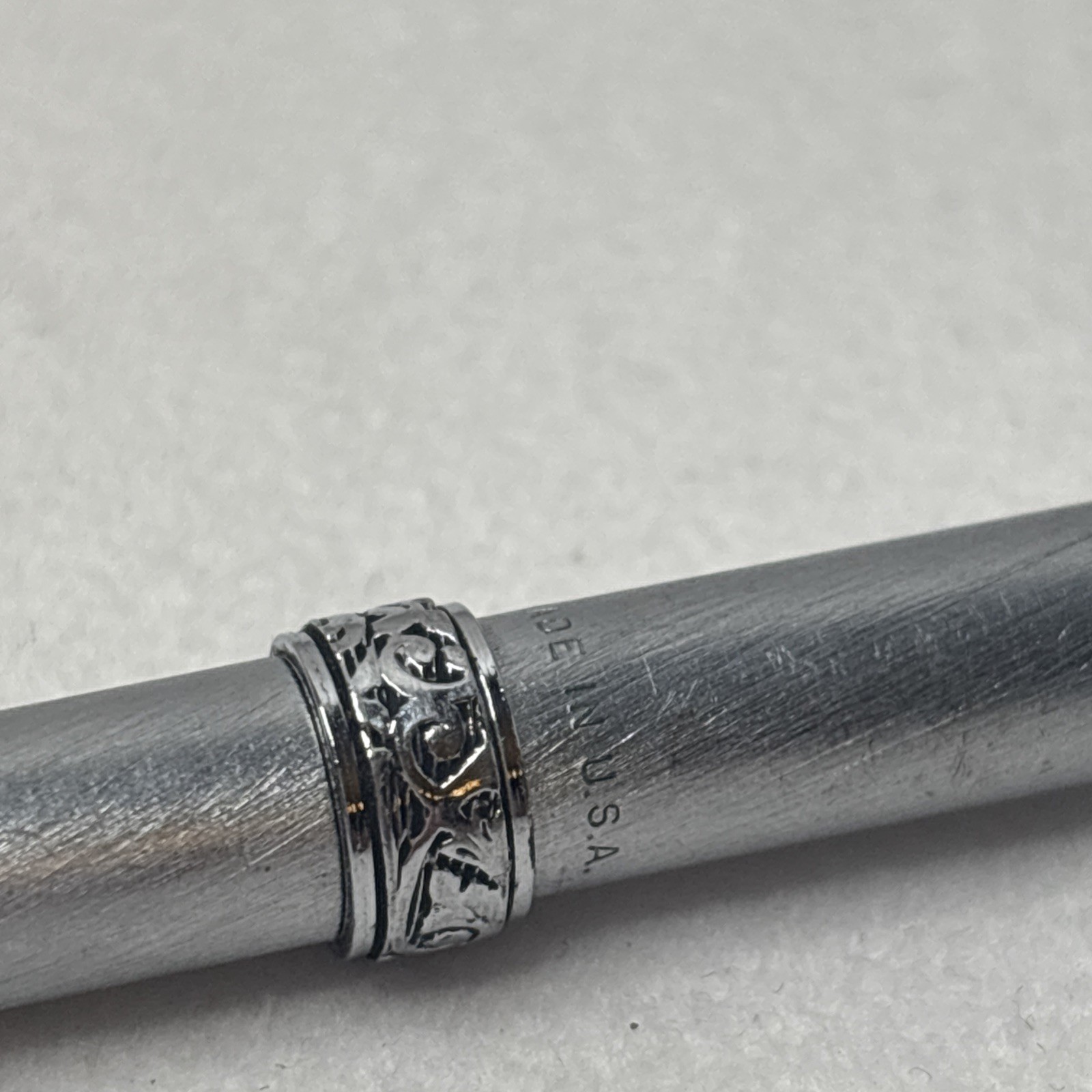 Lady Sheaffer 620 Brushed Chrome .9mm Mechanical Pencil with Florentine Band USA