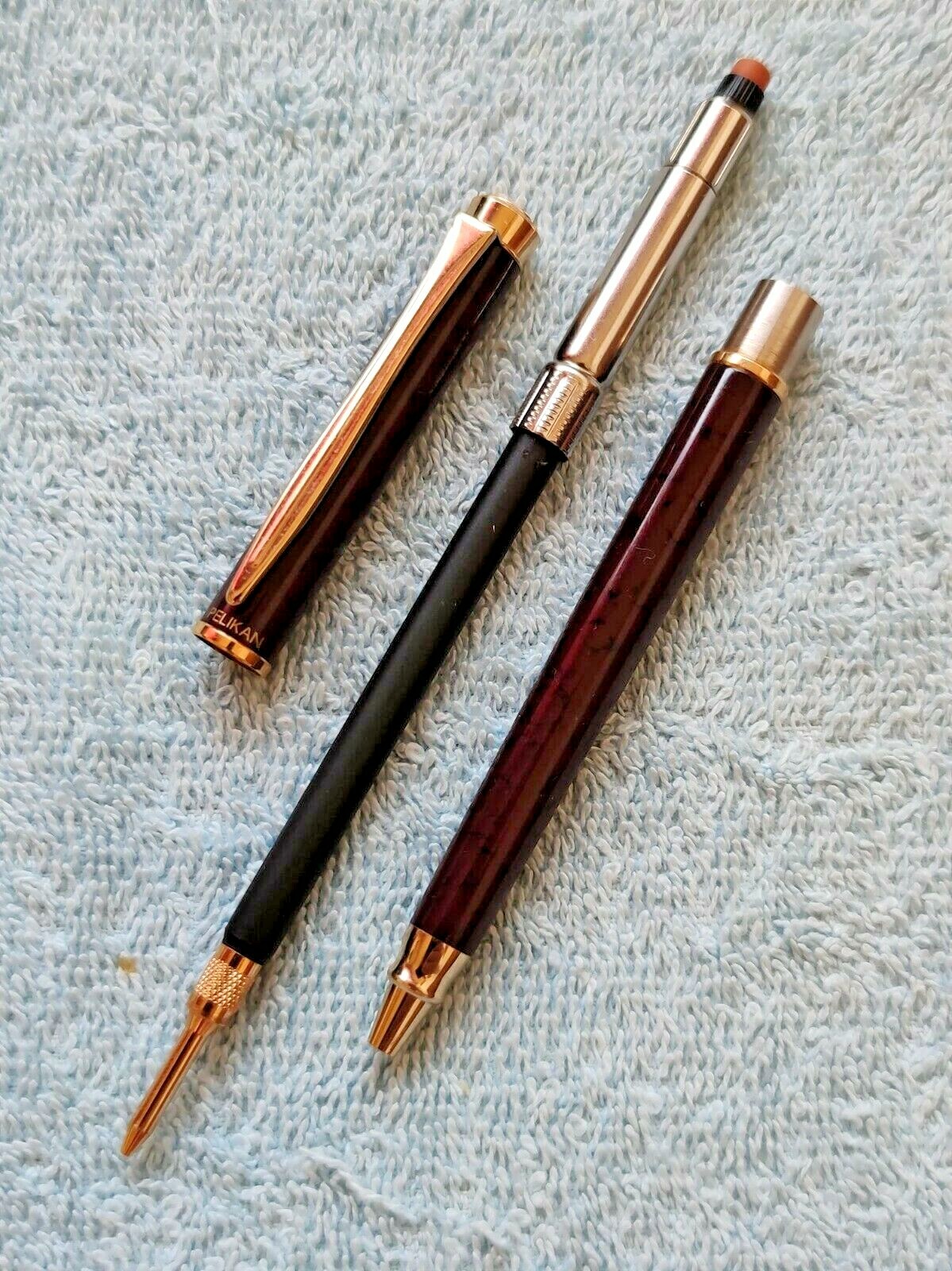 🔴PELIKAN lux 0.5 mm pencil in Maroon marbled & Gold plated New Classic Desig🔴