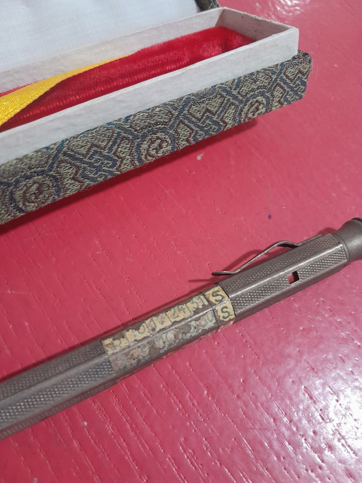 Rare Antique Mechanical Pencil. Rotating Calender Within Stem