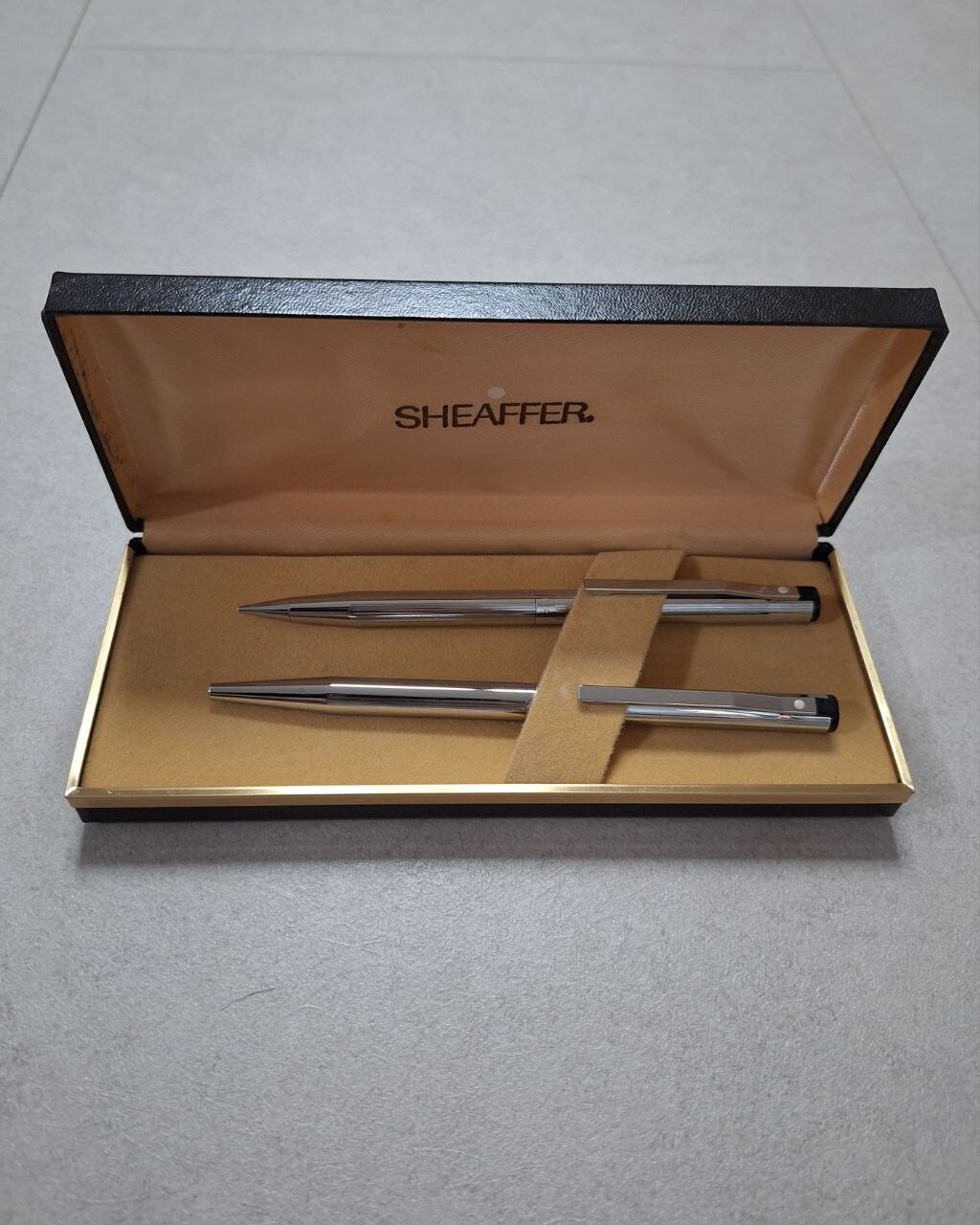 Vintage Sheaffer Ball Point Pen & Mechanical Pencil Set With Original Box