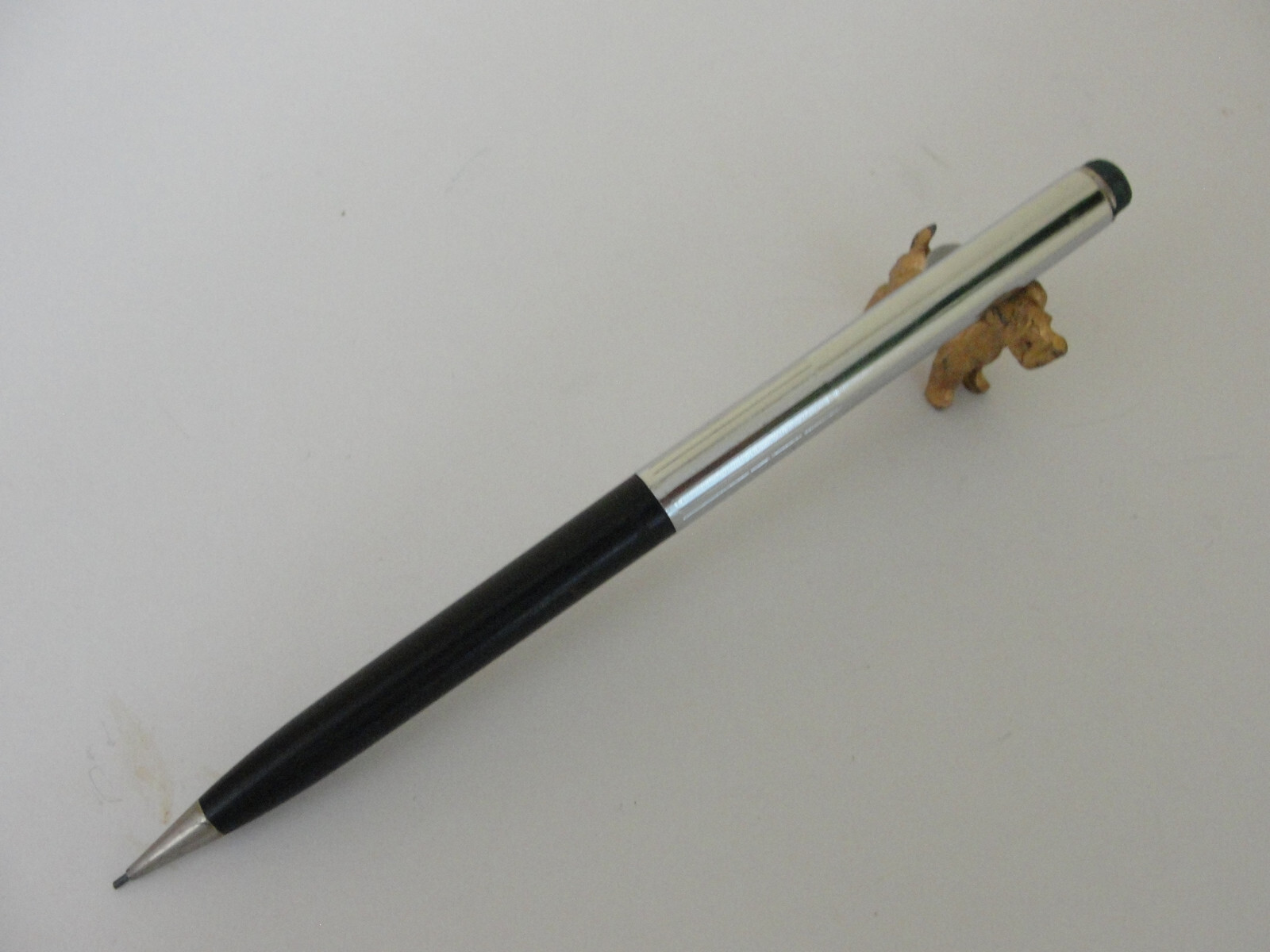 SHEAFFER S Black Barrel Chrome Half Ridges Cap Mechanical Pencil