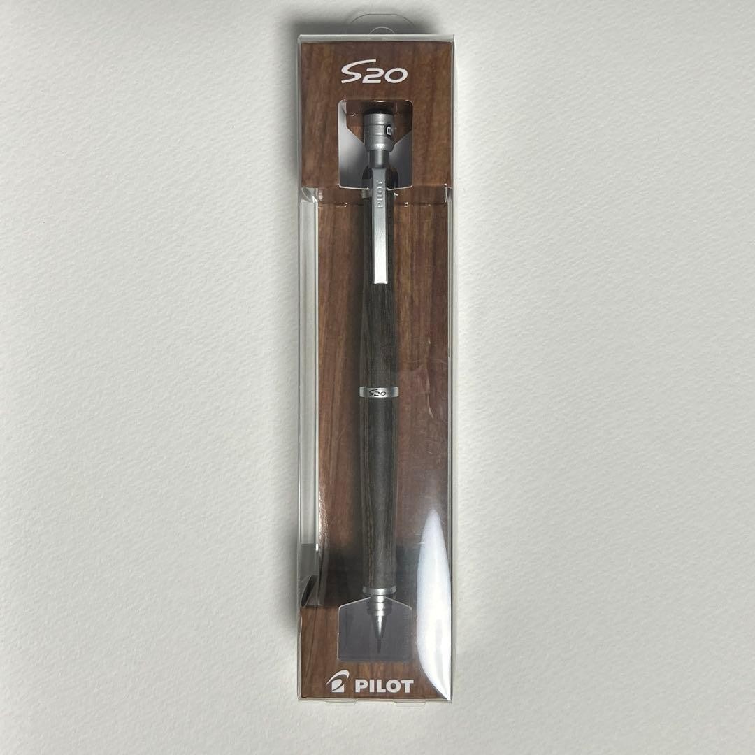 Pilot PILOT S20 mahogany 0.5mm with outer box and manual