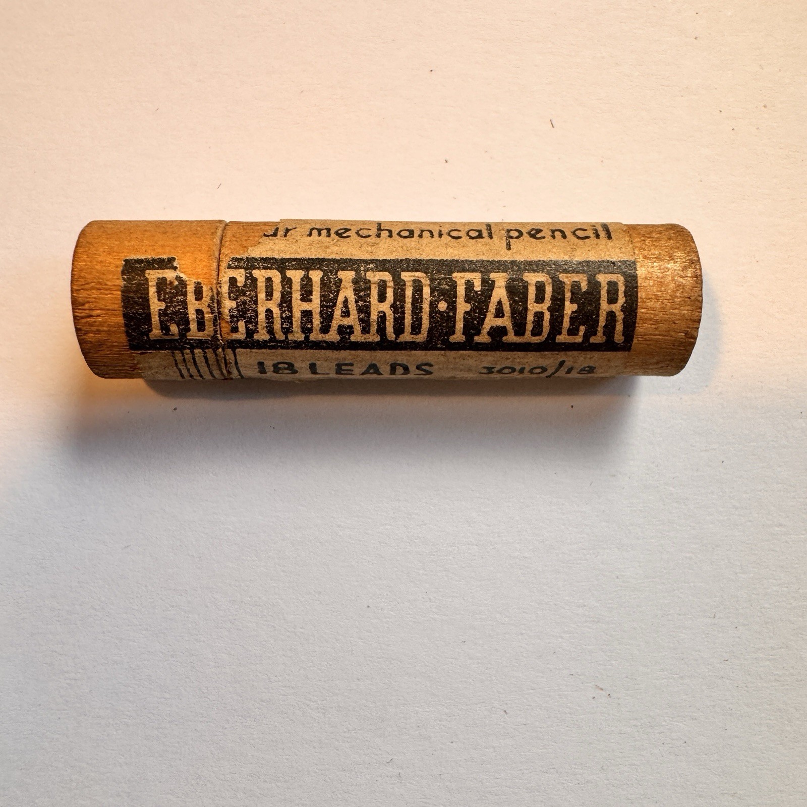 E. Berhard Faber Black Thin Leads N. 3010 Tube Advertisement Star