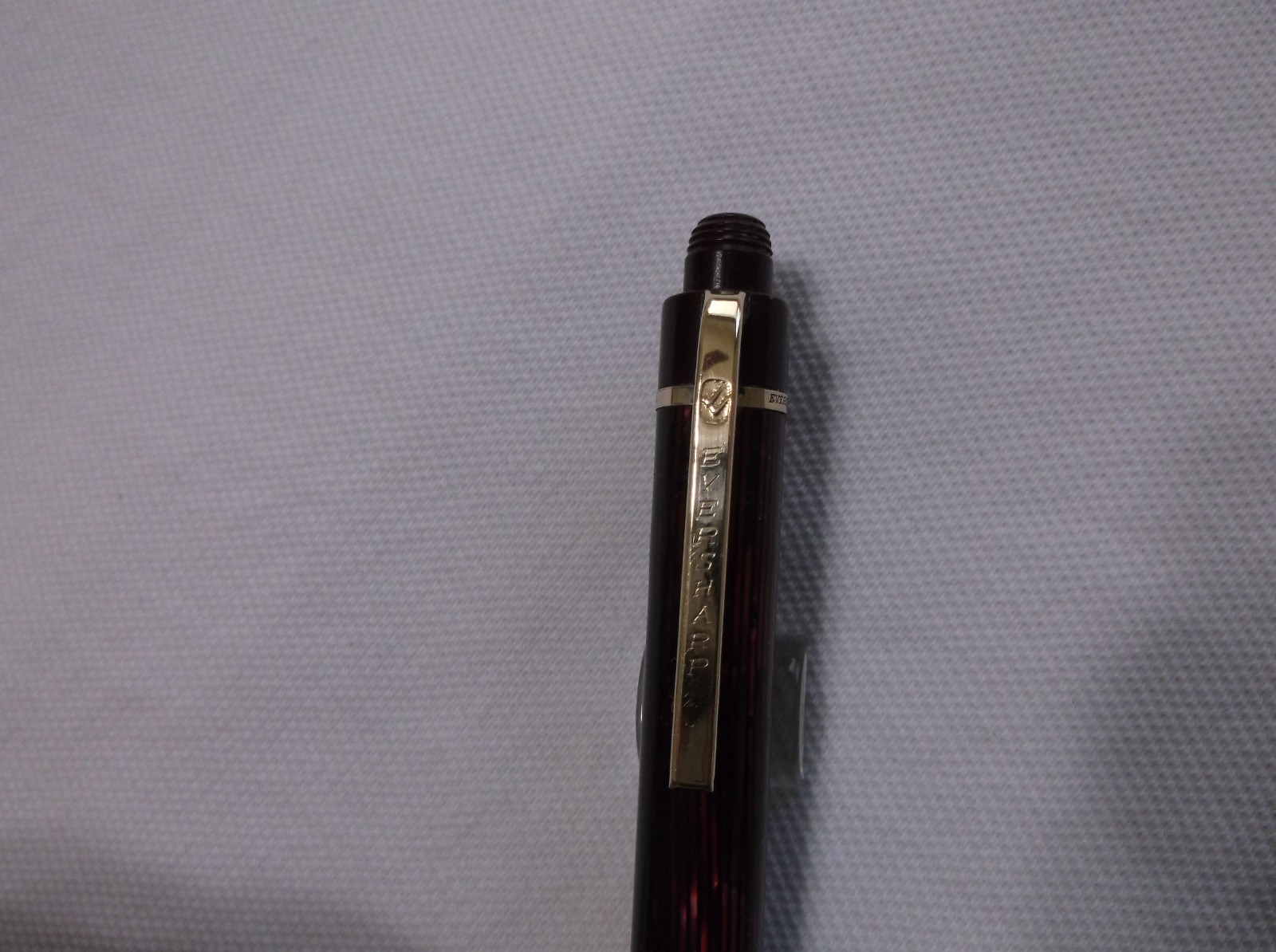 VINTAGE EVERSHARP SKYLINE RED STRIPE MOIRE MECHANCIAL PENCIL / 1.1 mm LEAD