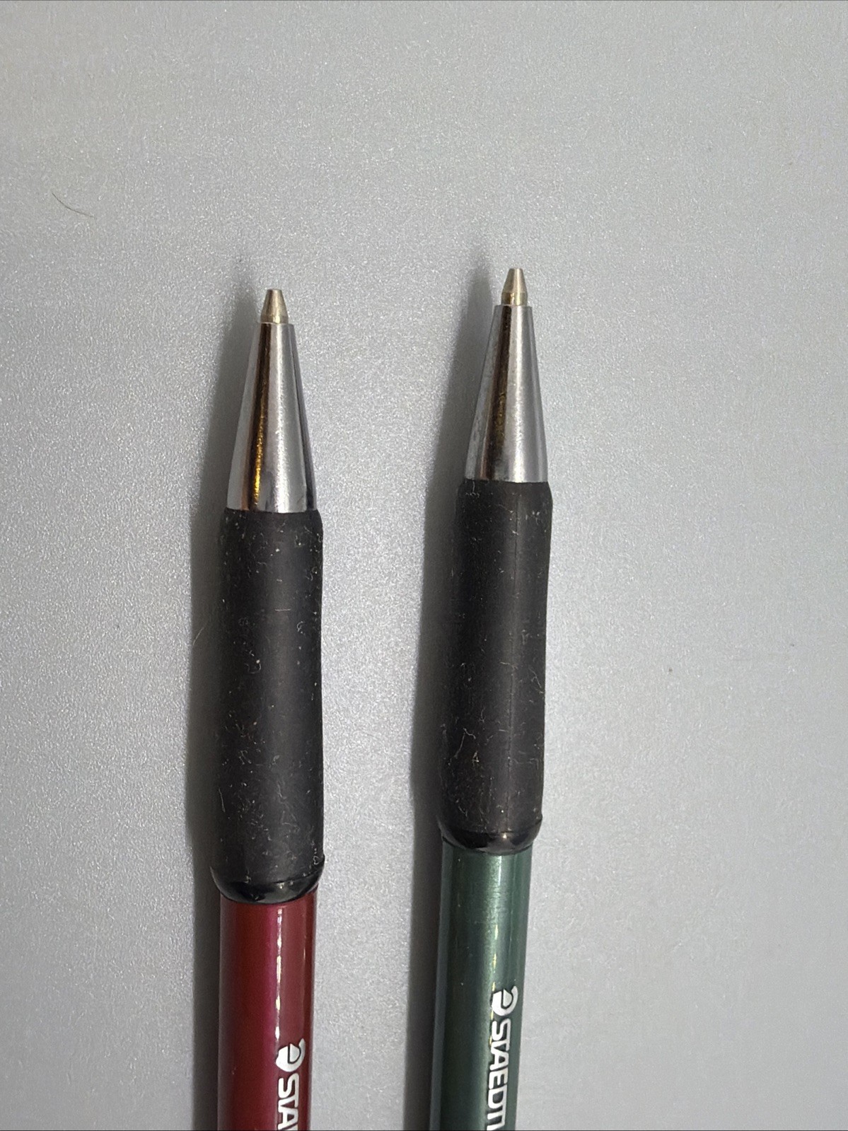 2 Staedtler Elite Fineline Automatic Pencil 0.5 mm Maroon & Green Barrel #9705