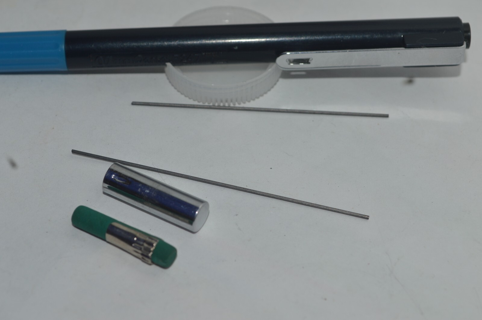 PENTEL P247 Bravo Automatic Pencil 0.7mm Black-Blue Taiwan Tested Retired 1990’s