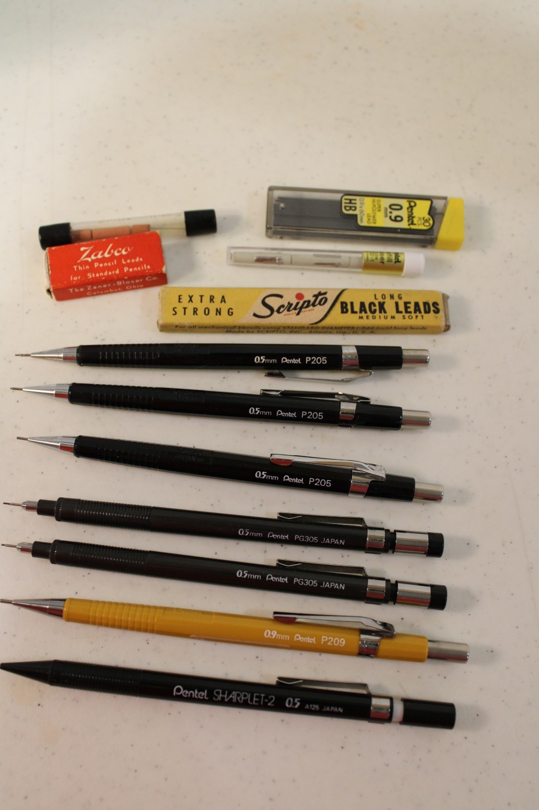 LOT OF 7 MECHANACAL DRAFTING WORKING LEAD PENCILS VINTAGE PENTEL P205, 209, ETC.