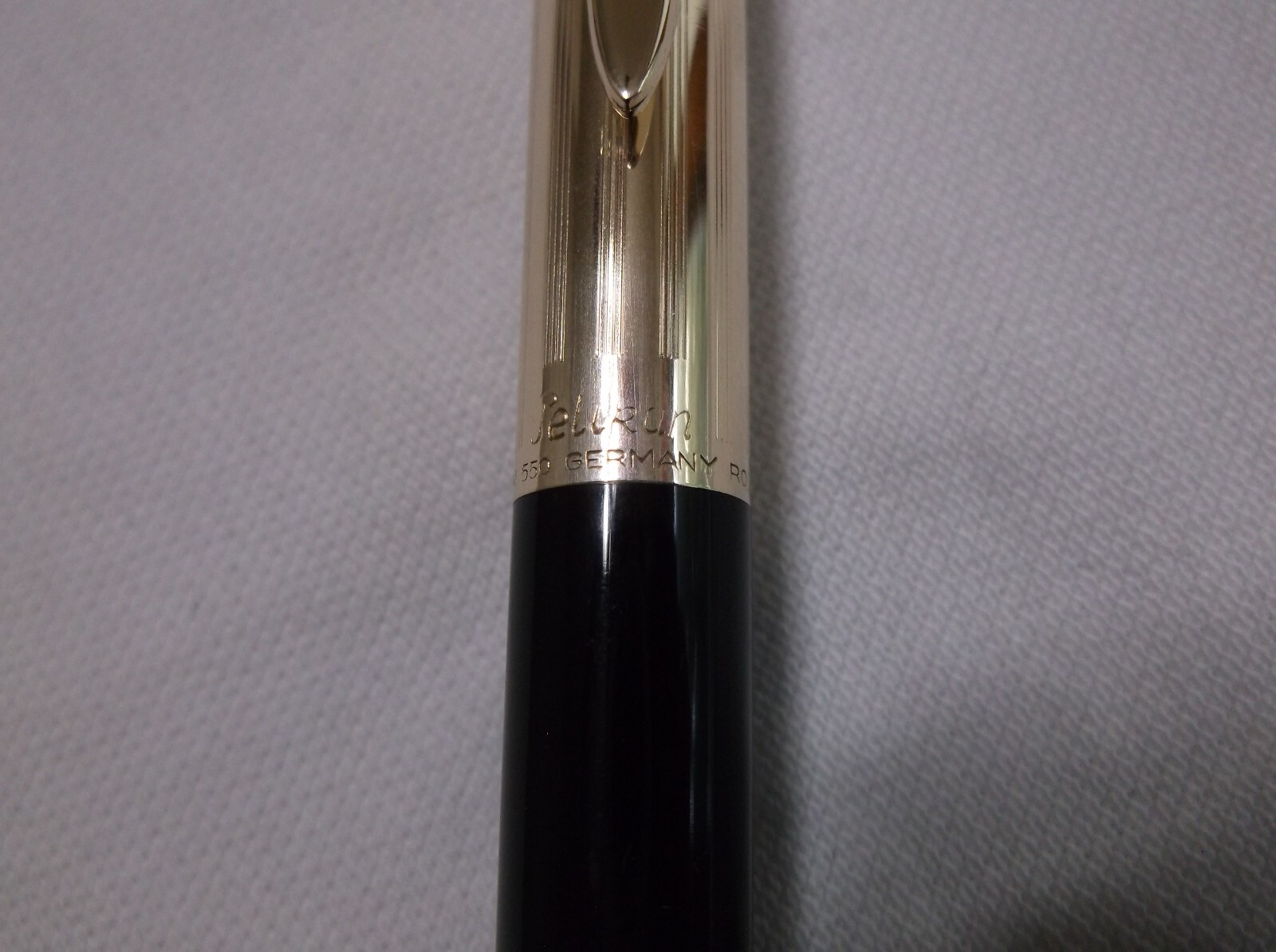PELIKAN # 550 ROLLED GOLD DOUBLE L / BLACK MECHANICAL PENCIL / 1.18 MM LEAD