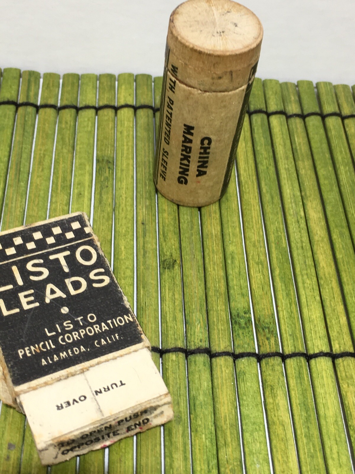 Vintage Listo Marking Leads No. 162 Black & Red 1 full pack of Black Lot of 5