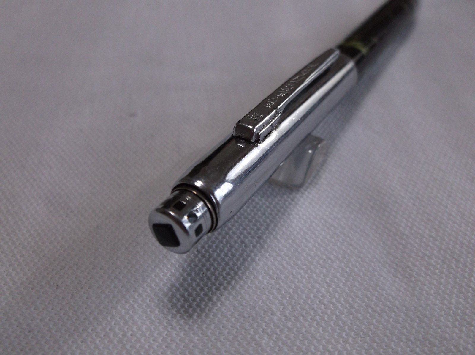WAHL EVERSHARP CORONET GOLD & GREEN SHELL / CHROME REPEATER PENCIL / 1.1 mm